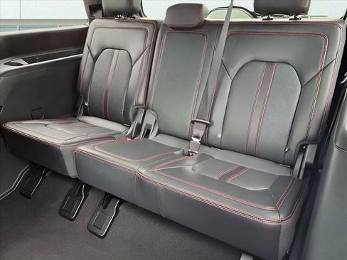 Used 2024 Ford Expedition Limited image 26