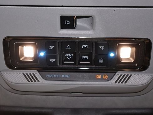 Certified 2024 Ford F350 Limited w/ FX4 Off-Road Package image 31