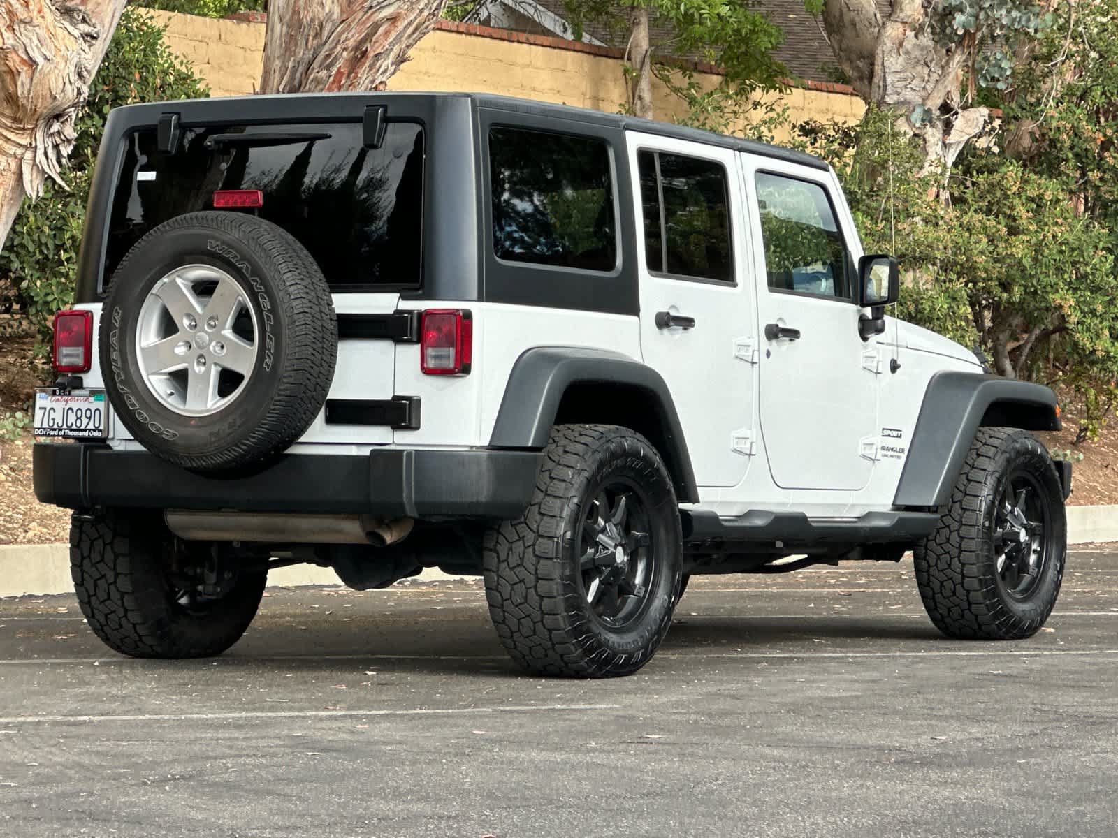 Used 2014 Jeep Wrangler Unlimited Sport w/ Quick Order Package 24S AWD/4WD image 2