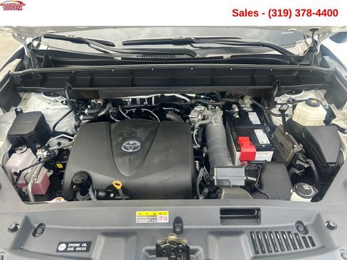Used 2022 Toyota Highlander Platinum AWD/4WD image 19