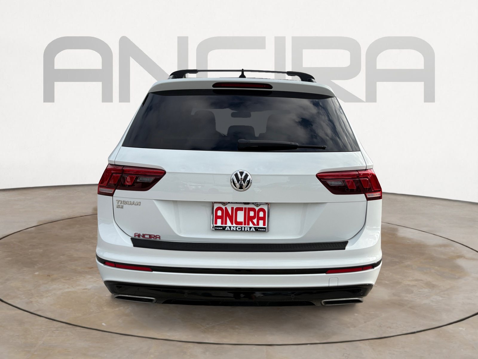 Used 2020 Volkswagen Tiguan SE R-Line FWD image 9