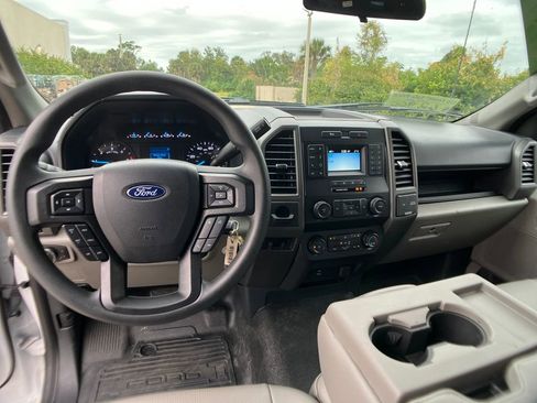 Used 2022 Ford F450 XL w/ Power Equipment Group image 8