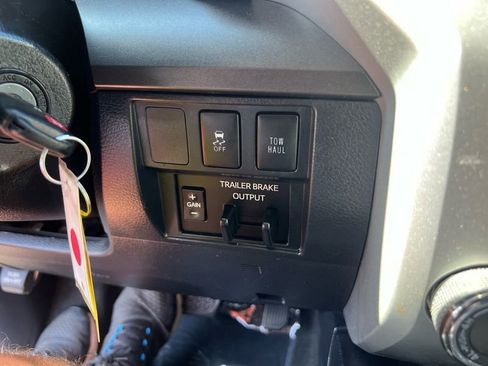 Used 2019 Toyota Tundra SR5 w/ TRD Off Road Package image 21