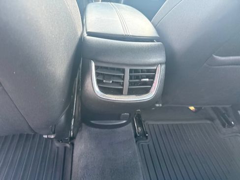 Used 2022 Chevrolet Malibu LT FWD image 36