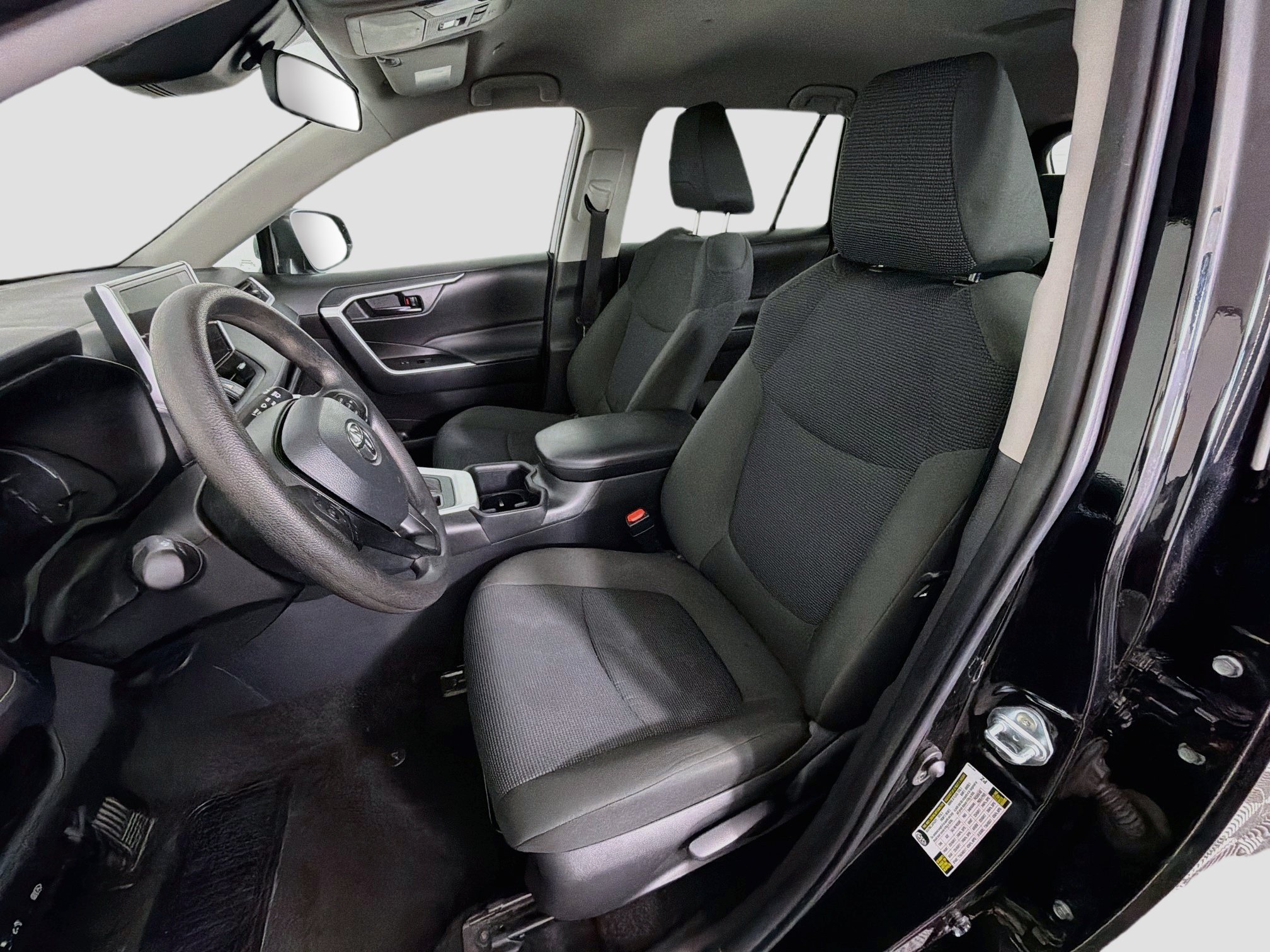 Used 2025 Toyota RAV4 LE FWD image 13