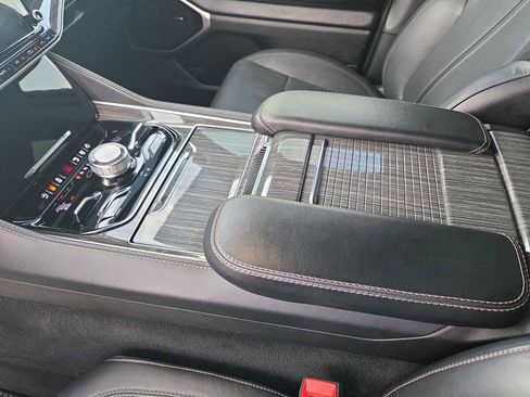 Used 2022 Jeep Wagoneer Series III w/ Flexible Seating Group image 16