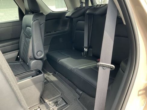 Certified 2023 Nissan Pathfinder Platinum AWD/4WD image 32