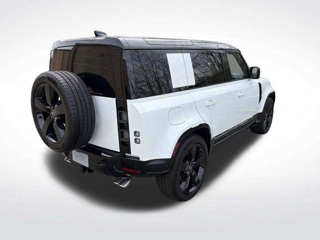 New 2025 Land Rover Defender 110 V8 AWD/4WD image 8