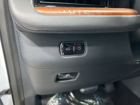 New 2026 Lincoln Navigator Black Label AWD/4WD image 13