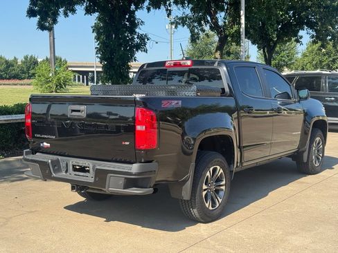 Used 2021 Chevrolet Colorado Z71 w/ Safety Package AWD/4WD image 4