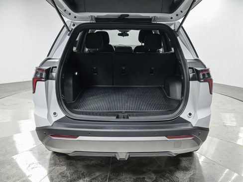 Used 2026 Chevrolet Equinox LT image 6