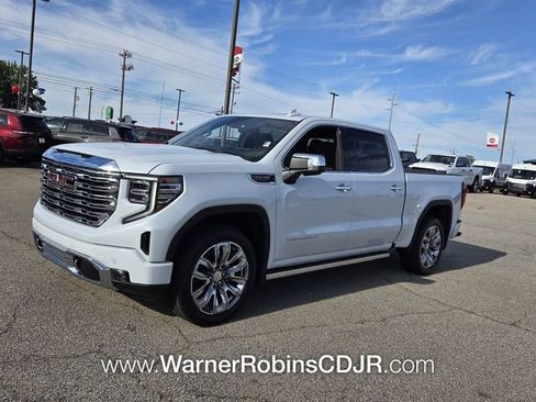 Used 2026 GMC Sierra 1500 Denali AWD/4WD image 3