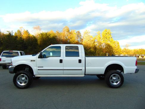 Used 2000 Ford F250 XLT image 1