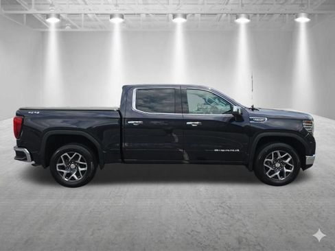 Certified 2022 GMC Sierra 1500 SLT w/ SLT Convenience Package AWD/4WD image 2