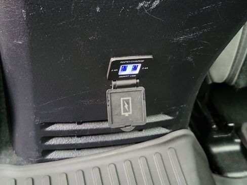 Used 2022 Toyota Tacoma SR5 RWD image 20
