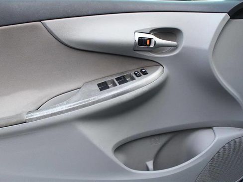 Used 2013 Toyota Corolla L image 11