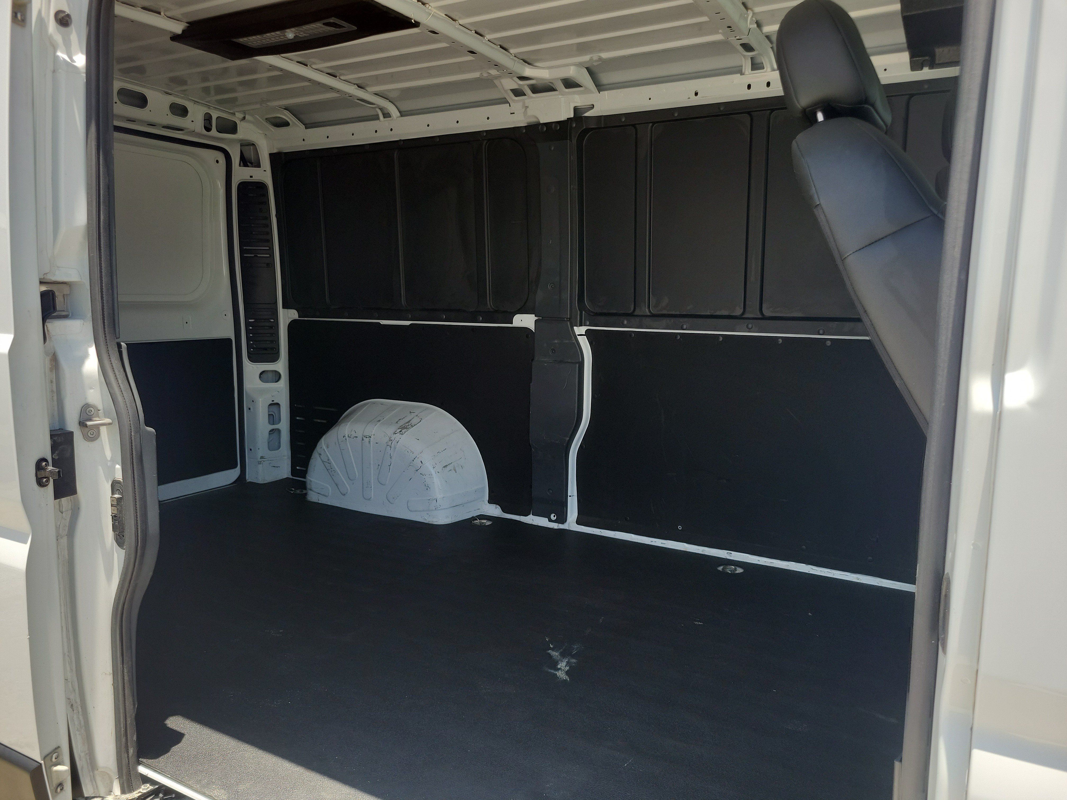 Used 2025 RAM ProMaster 2500 w/ Convenience Group FWD image 8