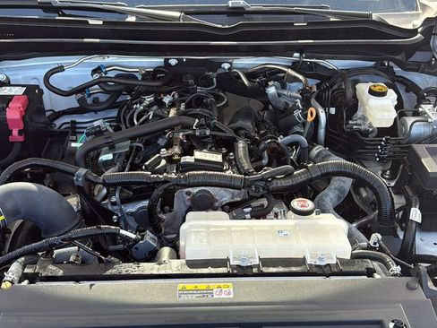 Certified 2025 Toyota Tacoma TRD Sport AWD/4WD image 34