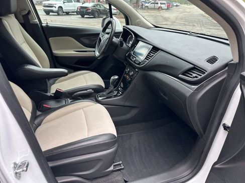 Used 2020 Buick Encore Preferred FWD image 28