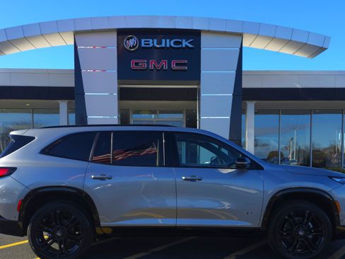 New 2026 Buick Enclave Sport Touring w/ Super Cruise Package image 10