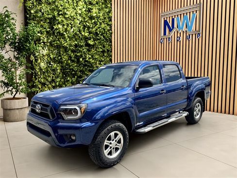 Used 2014 Toyota Tacoma PreRunner w/ SR5 Package RWD image 3