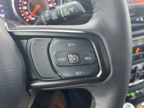 Used 2023 Jeep Wrangler Unlimited Sport image 17