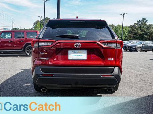 Used 2019 Toyota RAV4 XLE w/ Convenience Package image 14