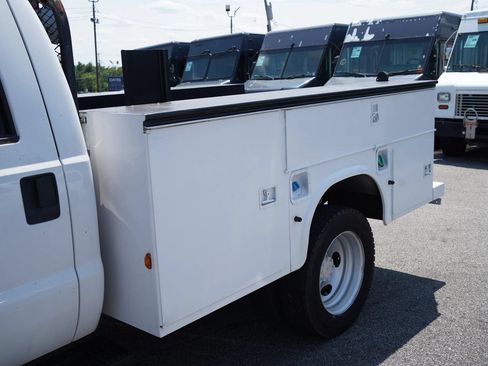 Used 2015 Ford F550 4x4 Crew Cab Super Duty image 17