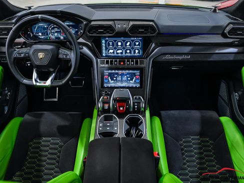 Used 2022 Lamborghini Urus AWD/4WD image 63