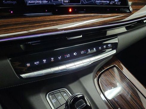 Certified 2022 Cadillac Escalade Premium Luxury image 29