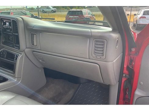 Used 2004 GMC Sierra 2500 SLT image 16