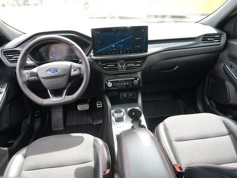 Used 2024 Ford Escape ST-Line w/ Tech Pack #1 AWD/4WD image 29