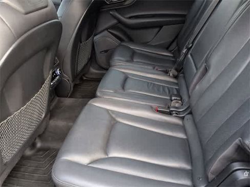 Used 2019 Audi Q7 3.0T Prestige w/ Prestige Package image 21
