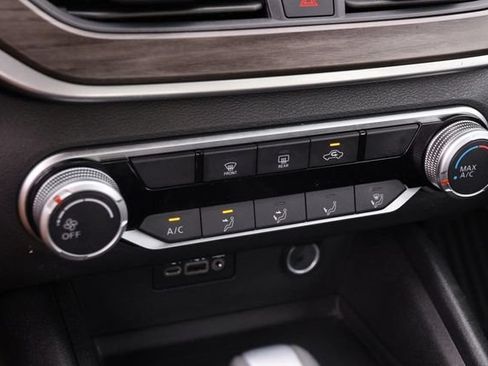 Certified 2025 Nissan Altima 2.5 SV FWD image 18