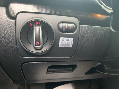 Used 2014 Volkswagen Jetta TDI image 35