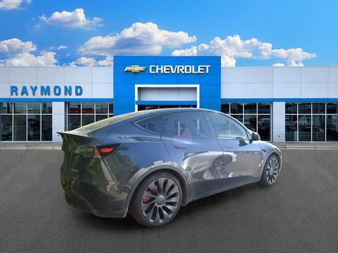 Used 2024 Tesla Model Y Performance AWD/4WD image 2