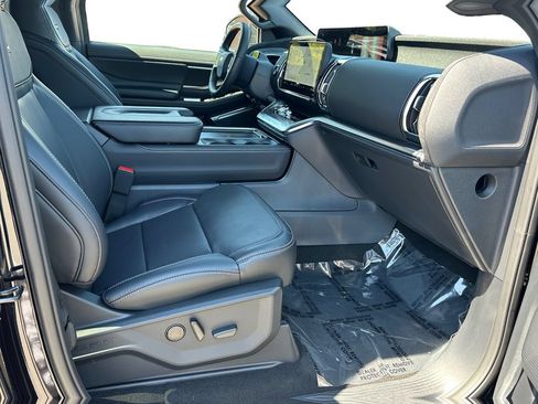 Used 2026 Ford Expedition Platinum w/ Stealth Appearance Package AWD/4WD image 7