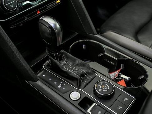 Used 2022 Volkswagen Atlas SEL Premium image 22