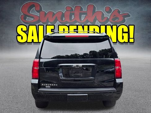 Used 2018 Chevrolet Suburban LT w/ Luxury Package AWD/4WD image 5