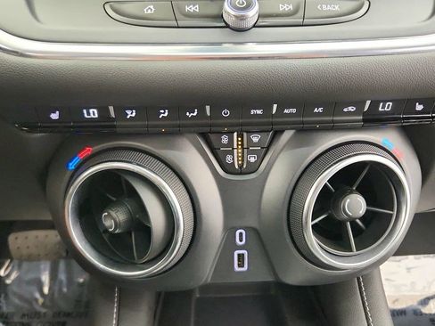 Used 2024 Chevrolet Blazer LT w/ Convenience Package FWD image 26