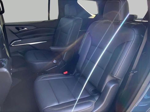 Used 2025 Chevrolet Traverse LT w/ Midnight/Sport Edition FWD image 21