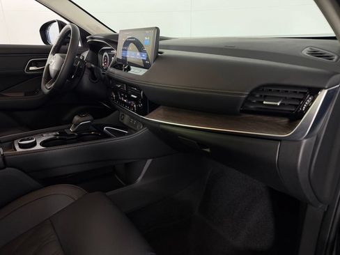 Used 2026 Nissan Rogue Platinum w/ Platinum Premium Package AWD/4WD image 33