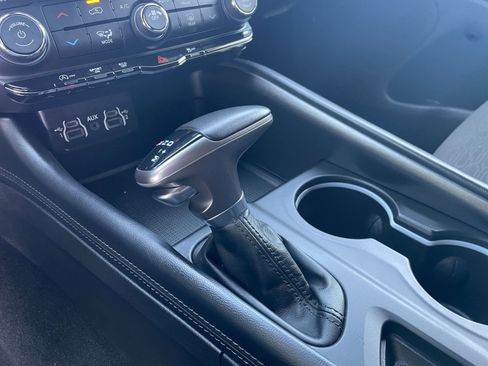 Used 2024 Dodge Durango SXT image 41