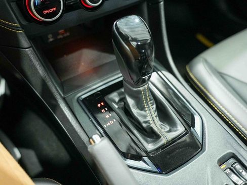 Used 2022 Subaru Crosstrek 2.5i Sport w/ Moonroof Package image 31