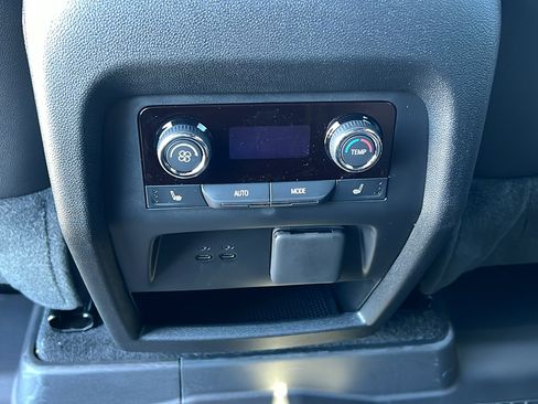 New 2026 Chevrolet Traverse RS w/ LPO, Floor Liner Package image 16