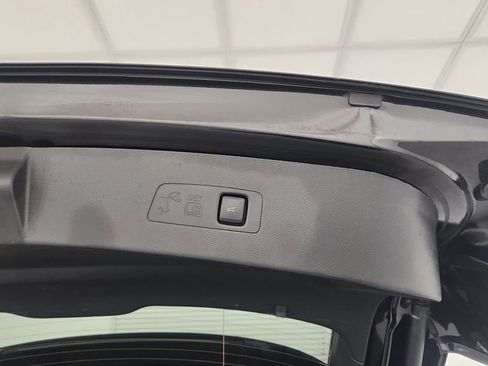 Used 2022 Lincoln Corsair AWD w/ Equipment Group 101A image 22