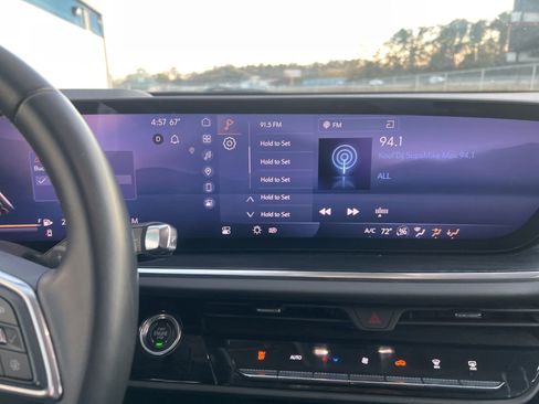 Used 2024 Buick Envision Preferred image 10