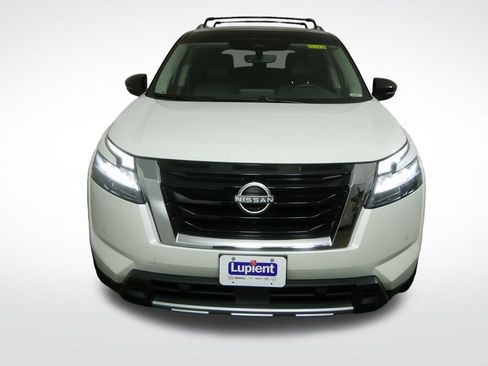 Used 2023 Nissan Pathfinder SL w/ SL Premium Package AWD/4WD image 11