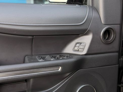 Used 2022 Ford Expedition Max XLT AWD/4WD image 17