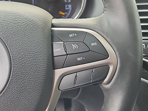 Used 2019 Jeep Grand Cherokee Limited AWD/4WD image 30